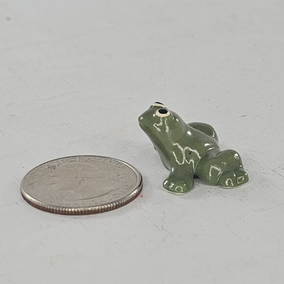 Bug House Frog Miniature Figurine Bone China Green Toad Collectible Decor - Picture 6 of 7